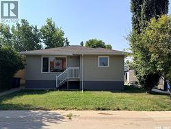 411 5th AVENUE W  Assiniboia, SK S0H 0B0
