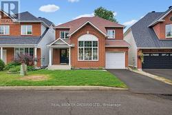 2000 OAKBROOK CIRCLE Ottawa, ON K1W 1H4