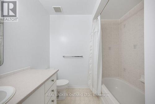 2000 Oakbrook Circle, Ottawa, ON 