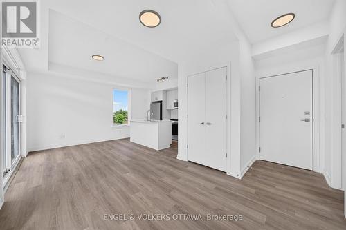 227 STARDUST PRIVATE , Ottawa, Ontario K1T 3W6 4