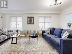54 THORNAPPLE LANE Richmond Hill, ON L4E 1E7