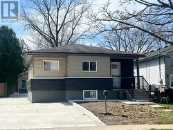 221 EMERSON AVENUE S  London South, ON N5V 3L5