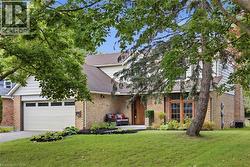 416 CLAIRBROOK Crescent  Waterloo, ON N2L 5V7