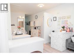 1892 KINGSWAY  Vancouver, BC V5N 2S7
