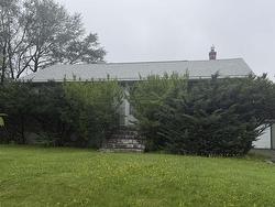 6 Lucien Drive  Dartmouth, NS B2W 2H8