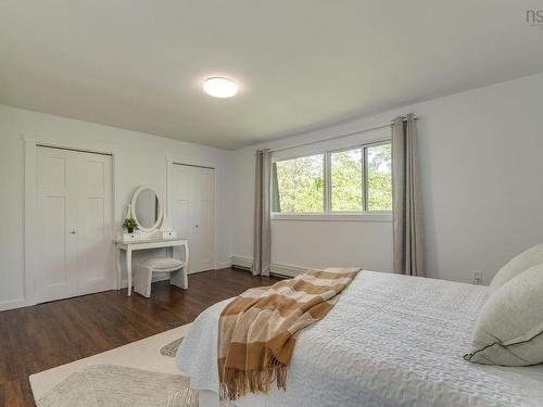 24 Fourth Street, Bedford, NS 