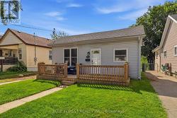 35 MACKAY AVENUE  London South (South E), ON N6J 2V1