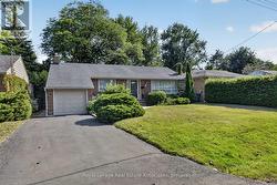 7 GREENING CRESCENT  Toronto, ON M9A 1N9