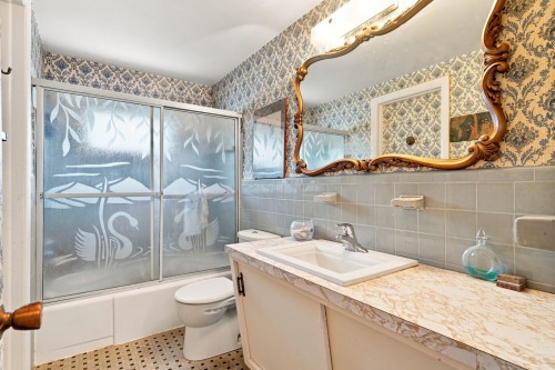 Salle de bains - 176 Hampshire Road, Beaconsfield, QC 