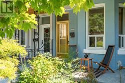 221 PALMERSTON AVENUE Toronto, ON M6J 2J3