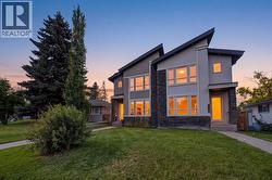 2413B Richmond Road SW  Calgary, AB T2T 5E5