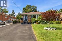 2407 BARCLAY Road  Burlington, ON L7R 2B7
