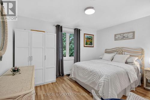 390 Princeton Avenue, Ottawa, ON 