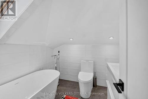 390 Princeton Avenue, Ottawa, ON 