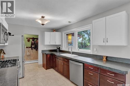 520 3Rd Avenue E, Assiniboia, SK 