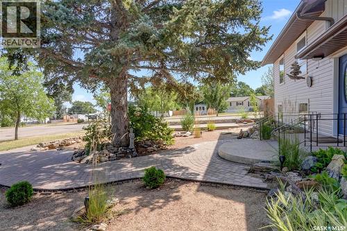 520 3Rd Avenue E, Assiniboia, SK 