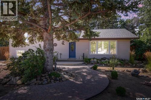 520 3Rd Avenue E, Assiniboia, SK 