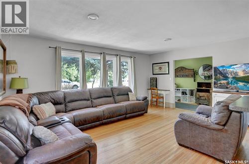 520 3Rd Avenue E, Assiniboia, SK 