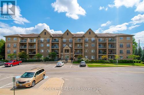 312 - 41 FERNDALE DRIVE S  Barrie, ON L4N 5T6