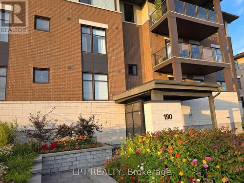 203 - 190 GUELPH PRIVATE , Ottawa, Ontario K2T 0C3 3