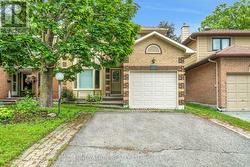 111 BEECHFERN DRIVE Ottawa, ON K2S 1E3