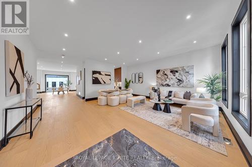 15 Deblyn Drive E, Toronto, ON 