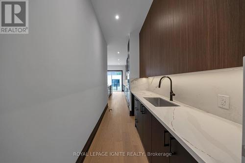 15 Deblyn Drive E, Toronto, ON 