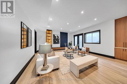 15 Deblyn Drive E, Toronto, ON 
