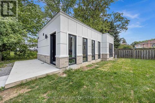 15 Deblyn Drive E, Toronto, ON 