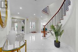 1082 HAYDONBRIDGE COURT  Mississauga, ON L5V 1J4