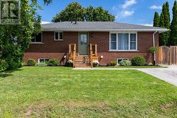 553 SPRUCE STREET  Collingwood, ON L9Y 3H9