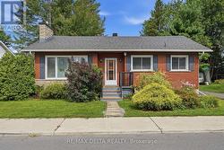 29 CATHERINE STREET E North Glengarry, ON K0C 1T0