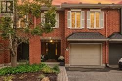 157 GLADEVIEW PRIVATE  Ottawa, ON K1T 4C4