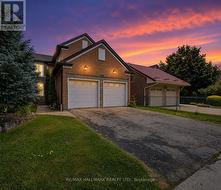 329 KINGSBRIDGE GARDEN CIRCLE  Mississauga, ON L5R 1K9