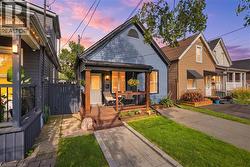67 ROBINS Avenue  Hamilton, ON L8H 4N3