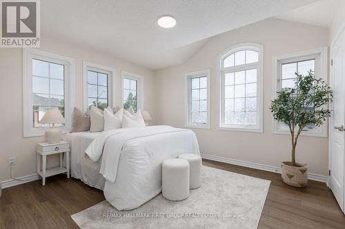 1 Cale Avenue, Clarington, ON 