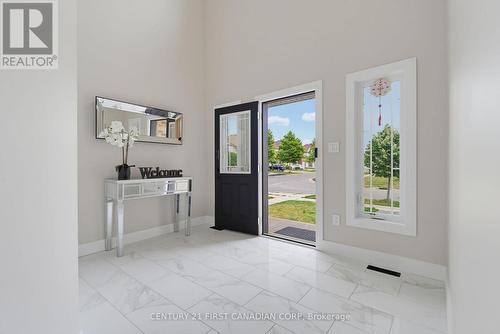 UPPER UNIT - 2023 JUBILEE DRIVE , London North (North E), Ontario N6G 0H7 4