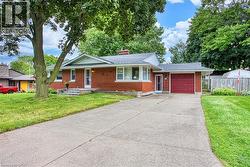 6 CHERRYWOOD Avenue  Grimsby, ON L3M 2N1