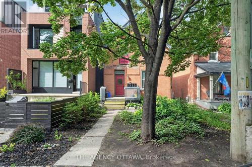 64 Bayswater Avenue, Ottawa, ON 
