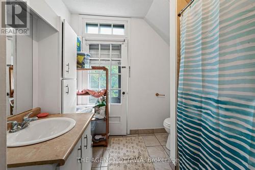 64 Bayswater Avenue, Ottawa, ON 