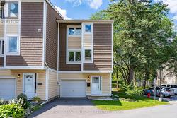 171 - 340 STOWE COURT  Ottawa, ON K2K 1Z6