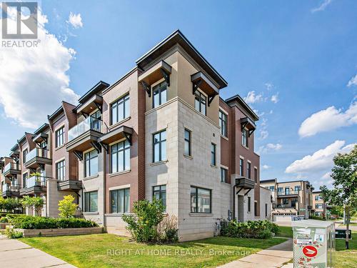 88 CRIMSON FOREST DRIVE  Vaughan, ON L6A 4Z8
