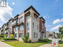 88 CRIMSON FOREST DRIVE  Vaughan, ON L6A 4Z8