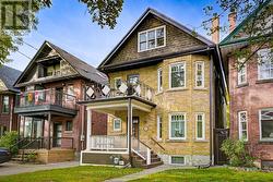 3 - 150 MEDLAND STREET  Toronto, ON M6P 2N5