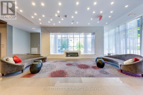 Lobby - 2006 - 88 Sheppard Avenue E, Toronto, ON 