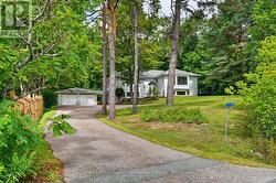 9 SILVER STREET  Huntsville (Chaffey), ON P1H 1M1