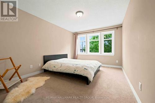 328 Laughlin Circle, Ottawa, ON 