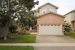 407 SPILLSBURY DRIVE  Peterborough (Monaghan Ward 2), ON K9K 2N6