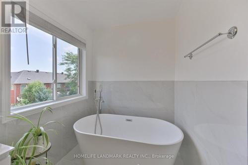 5415 Rochelle Way, Mississauga, ON 