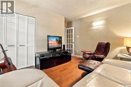 2274 Elphinstone Street, Regina, SK 